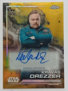 Autografo rifrattore oro debutto 2024 Topps Chrome Star Wars Krevas Drezzer /50 - Foto 1 di 2