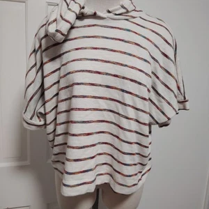 Top donna Earthbound crop manica corta a righe con cappuccio beige taglia M - Foto 1 di 7