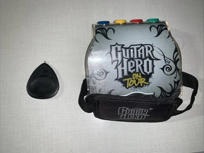 Красная октановая гитарная рукоять Guitar Hero on Tour Grip DS насадка со стилусом медиатором - Изображение 1 из 4