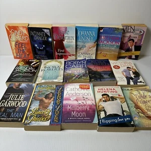 Lot Of 16 Mixed Romance Paperback Books - Mallery, Lindsey, Jackson, Roberts - Picture 1 of 3