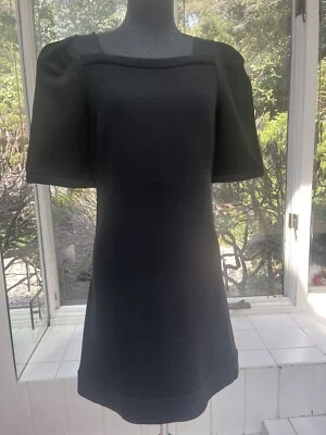 Vestido corto línea A delantero crepé negro PRADA 40US 4 Foto 1 de 4