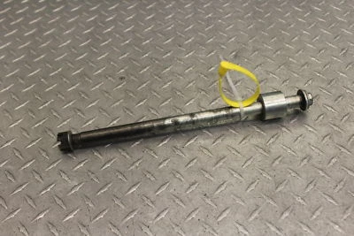 Suzuki VL800 2001 Intruder Volusia eje trasero llanta rueda trasera eje perno pivote Foto 1 de 4