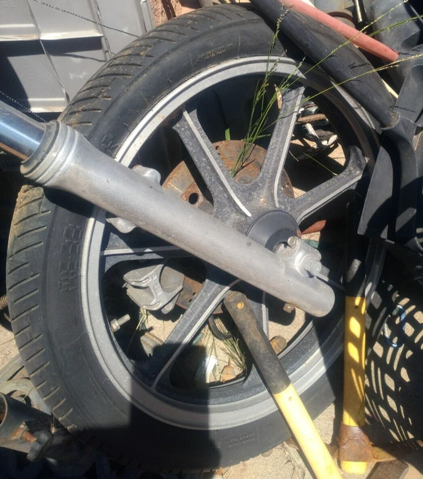 1987 川崎 EN450 454 LTD 前轮和转子 19x2.15 — 第 1/1 张图片