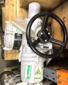 ROTORK IQ10 F10 A Three Phase Actuator (100F2000-B) - Picture 1 of 3