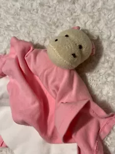 Nilpferd Giggle Lovey Better Basics Plüsch Kopf Knoten Körper rosa 14x14 Bio Baumwolle - Bild 1 von 5