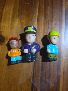 Battat Light and Sounds School Make Bus Replacement Driver Students Figures 2.5” - Picture 1 of 4