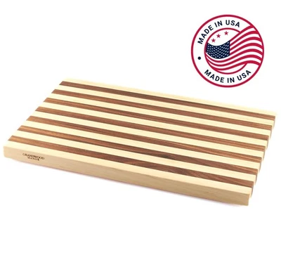 Tabla de cortar madera maciza de arce y nogal de 1" de espesor con pies (17" x 11") Foto 1 de 4