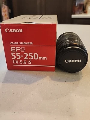 Canon Efs 55-250mm F/4-5.6 IS - Image 1 of 4