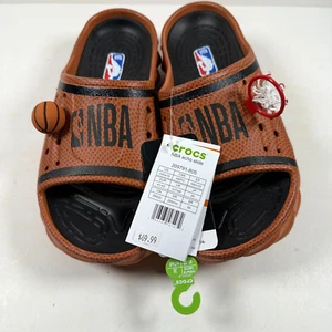 Crocs NBA Echo Slides Herren 8 Sienna schwarz 209791-805 - Bild 1 von 7