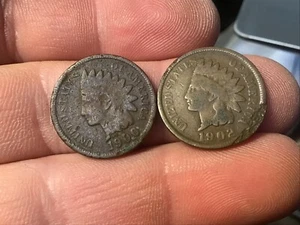 2 centavos de cabeza india de bajo grado 1900 y 1902 con fechas diferentes, 2 monedas - Imagen 1 de 2