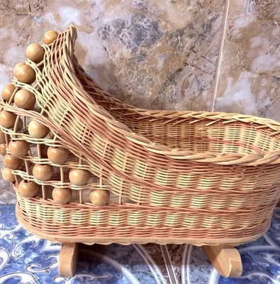 Raro Impresionante 15” Marrón Mimbre Ratán Bebé Muñeca Balancín Moisés Bola de Madera Tejido Foto 1 de 4