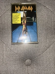 Def Leppard High N Dry Cassette - Picture 1 of 4