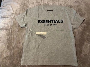 NEW Fear of God Essentials T-Shirt Dark Oatmeal Size Small 100% Authentic ✅ - Picture 1 of 10