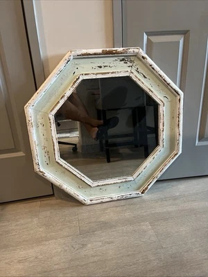 Rustic Wood, Farmhouse Mirror. - Image 1 of 3