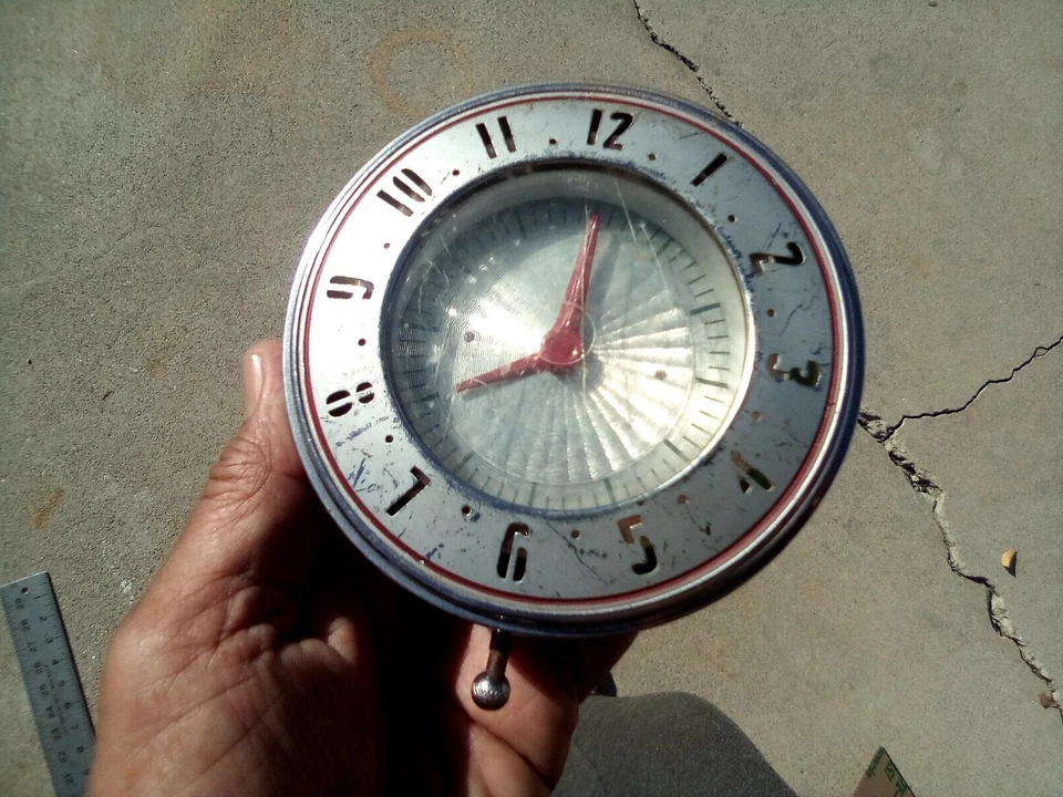 pontiac oldsmobile lasalle buick  clock 1954 - 1940 - Image 1 of 3