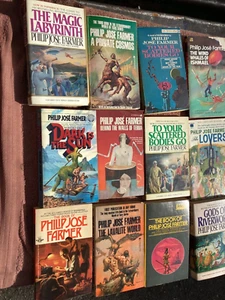Lot of 38 Philip Jose Farmer Vintage Paperbacks Free Shipping - Foto 1 di 5