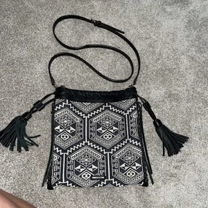 Rebecca minkoff crossbody needle point Aztec pattern handbag. - Picture 1 of 10