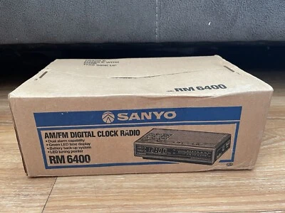 NUEVO Reloj Radio Despertador Doble Digital SANYO RM6400 AM FM Sellado Envío Gratis Foto 1 de 4