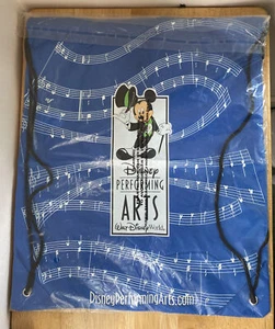 Neu in Verpackung Walt Disney World Disney Performing Arts Rucksack mit Kordelzug, blau - Bild 1 von 5
