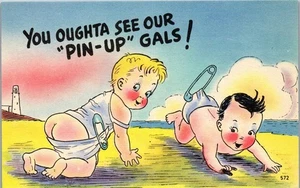 Vintage Comic Humor Postkarte Sie sollten unsere "Pin Up" Mädels Baby Strand sehen - Bild 1 von 3