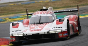 Preorder 13.8 Q1/26 Spark Porsche 963 2025 1:18 Model Car 18S1054 KidBX - Picture 1 of 1
