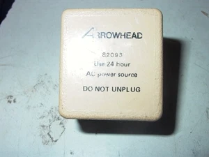 NEW OLD STOCK ARROWHEAD #S2093 AC PLUG IN POWER SOURCE 120VACIN 12VACOUT - Picture 1 of 2