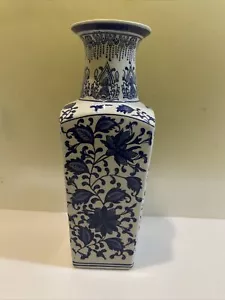 Rare-Vintage Blue and White Chinoiserie Vase 13” Tall-Square Base-beautiful - Imagen 1 de 10