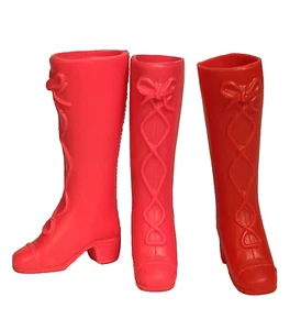 Vintage Hasbro WORLD OF LOVE heiße rosa Stiefel und einzelne rote Stiefelschuhe - Bild 1 von 3
