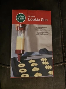 Cookie Gun 23 Peice, 8 Tips, 14 Plates Of Cookie Shapes And Accents - Picture 1 of 2
