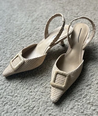 Tacones Ann Taylor beige rafia con cordones gatito para mujer talla 7 Foto 1 de 4