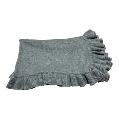 Manta de bebé Pottery Barn Kids gris con volantes tejida algodón acrílico Foto 1 de 4