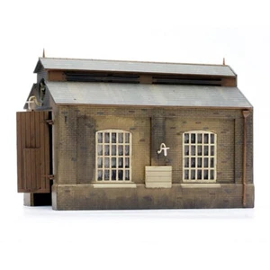 Dapol Kitmaster British OO Gauge Engine Shed Kit - Unpainted/Unassembled - Picture 1 of 3