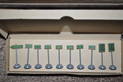 DDR- Herr Hels (10) Vintage Gebotszeichen III Set 2 w/Box for PIKO-GUTZOLD-Putz - Image 1 of 4