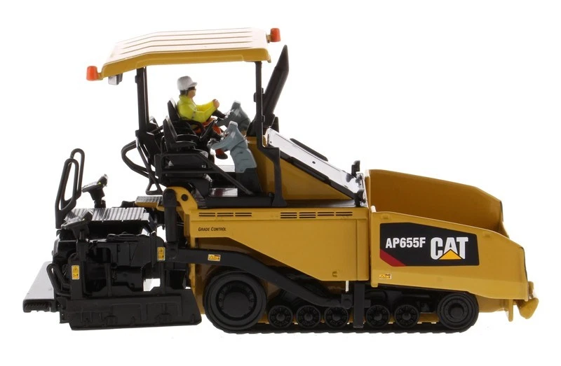 Die Cast Masters CAT CATERPILLAR AP655F Asphalt Paver 1/50 85590-MH - Image 1 of 3