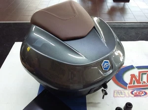 CM290305 KIT BAULETTO BEVERLY 125 300 350 COMPLETO DI PIASTRA GRIGIO BASALTO MY - Picture 1 of 1