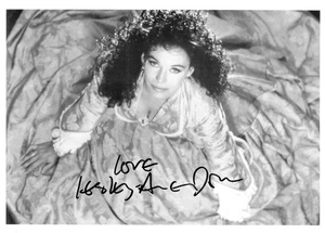 Foto autografiada de la actriz/modelo Lesly Ann Down de los años 70-90 ~ 8" X 10" original - Imagen 1 de 3
