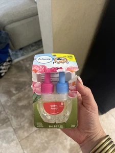 FEBREZE PLUG SWEET PEONY LTD ED Scented Oil Refills New In Package - Picture 1 of 5