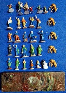 31 Surtidos Walter Merten Miniatura Plastiken Personas, Ciervos, Muñeco de Nieve Alemania - Imagen 1 de 2