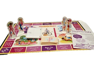 Vintage 2005 Mystery Date Brettspiel Klassiker Milton Bradley vollständig - Bild 1 von 5