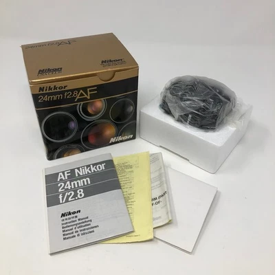 NUEVO EN CAJA Nikon AF Nikkor 24 mm 1:2.8 Lente Cámara De Colección Nueva en Caja Completa RARA Foto 1 de 4