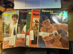Lot of 5 Sports Illustrated magazines from the 60s - Imagen 1 de 12