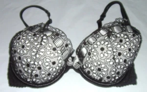 VICTORIAS SECRET SZ 32C SEXY LITTLE THINGS LACE UNDER WIRE BRA BLACK/WHITE HOT ! - Picture 1 of 2