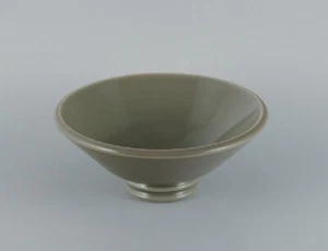 Gunnar Nylund para Rörstrand (Lidköping), cuenco de cerámica con esmalte gris... - Imagen 1 de 5