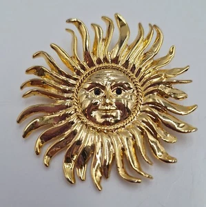 Vintage SunBrooch Gold Plate Shiny 2.75 Inches, Great Condition - Picture 1 of 3