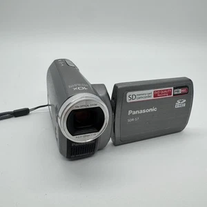 Panasonic SDR-S7 Compact SD Camcorder w/ Charger Mini Pocket Size & 8GB Card - Picture 1 of 11