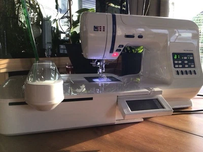 W6 N 3300 Nähmaschine  Exklusive UND Stickeinheit W6 EU 5 - Nähen Und Sticken - Bild 1 von 4