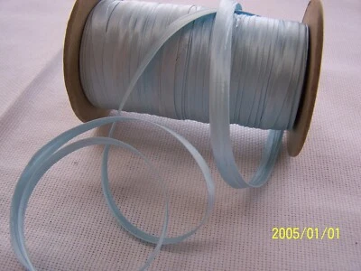 Ancien biais en satin bleu ciel . Vendu au mètre. Réf N°144 - Photo 1/4