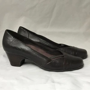 Clarks Everyday Brown Leather Shoes Women's Size US 8.5 Narrow Low Heel Slip On - Picture 1 of 8