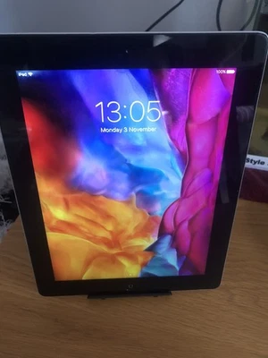 Apple iPad 4 9.7in 32GB Wi-Fi Tablet - Black - Image 1 of 4