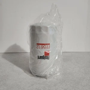 New Fleetguard Fuel Filter FF5612 Brand / Pack of Two - Picture 1 of 4